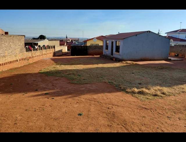 2 BEDROOM HOUSE FOR SALE IN NALEDI